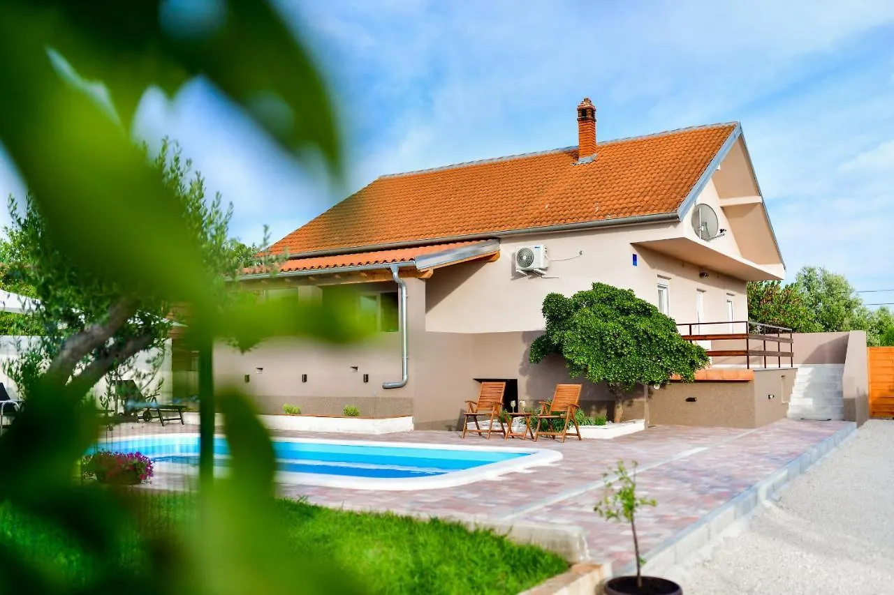 Nyaraló House Gabriela Villa Debeljak