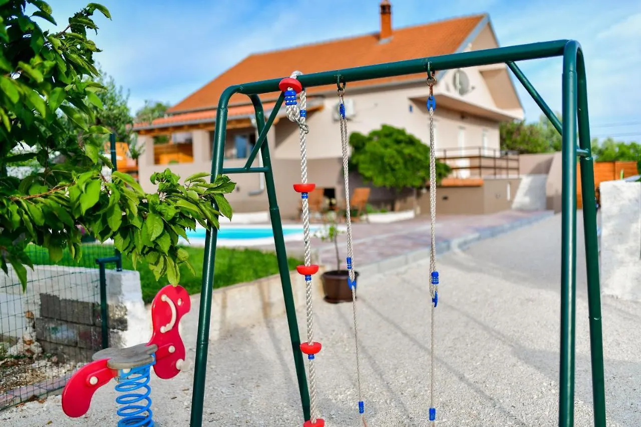 House Gabriela Villa Debeljak Holiday home